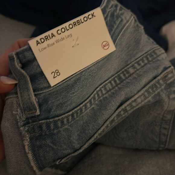 NWT AG Adria Colorblock

LOW-RISE WIDE LEG - Picture 11 of 12